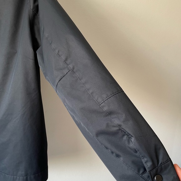 Oakley Black Shell Jacket - Picture 12 of 16